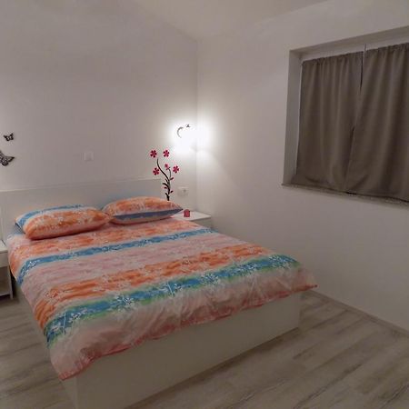 Apartments Sofija Vrsi Exteriér fotografie