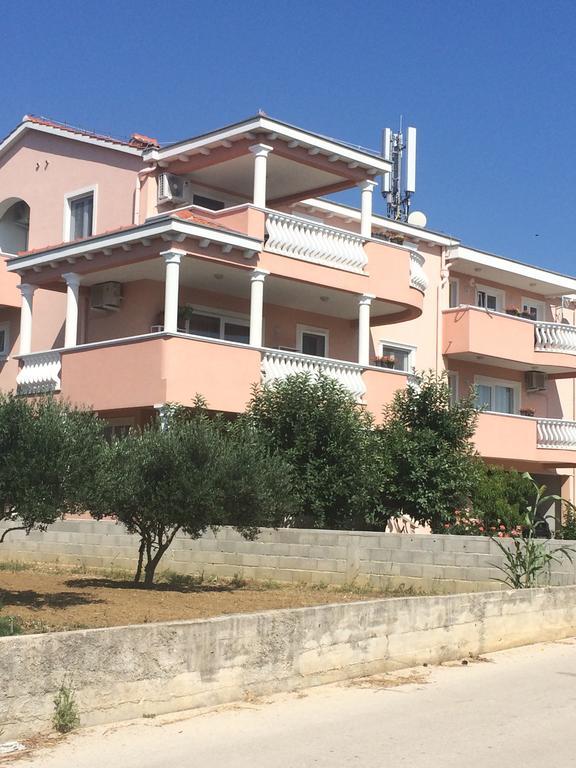 Apartments Sofija Vrsi Exteriér fotografie